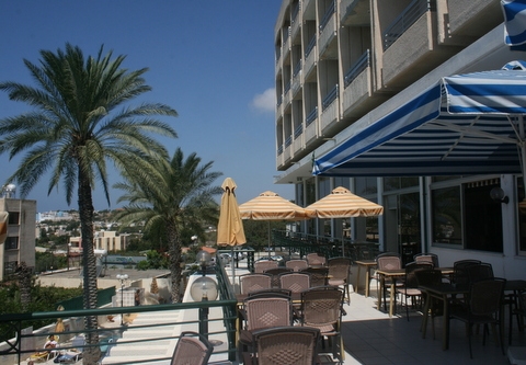 Hotel na Cyprze AG