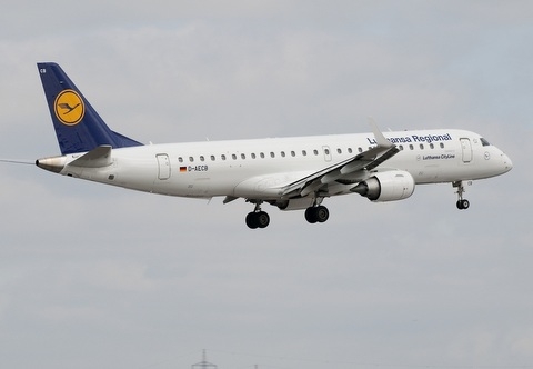 Embraer 90 w barwach Lufthansy archiwum Lufthansy