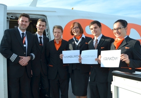Załoga lotu inauguracyjnego archwium easyjet