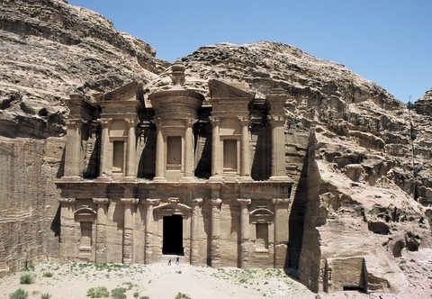 Petra AG