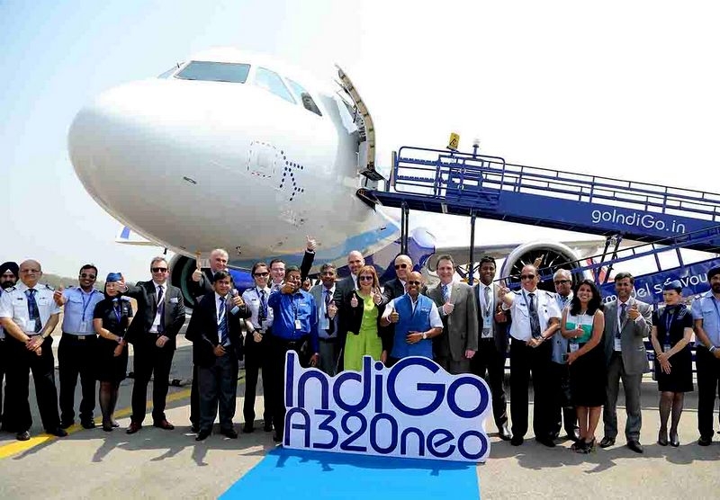 Airbus A320w barwach IndiGo na lotnisko w Hyderabadzie archiwum Airbusa