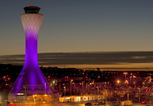 Wieża kontrolna Lotniska w Edynburgu archiwum edinburghairport