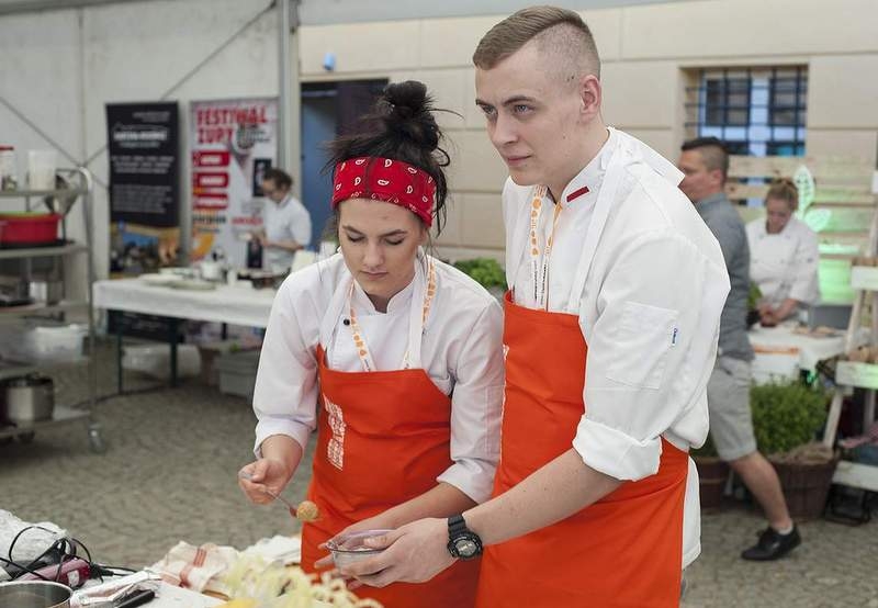 Kacper i Wiktoria ZSE im. Oskara Langego w Wodzisławiu Śląskim Piotr Lipecki