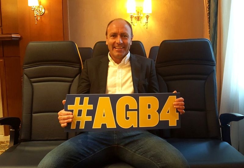 Kenny Jacobs na fotelu Ziodiac archiwum Ryanair'a