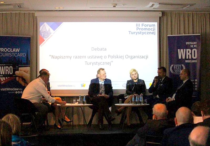 Uczestnicy debaty podczas III Forum Promocji Turystycznej Rafał Marek