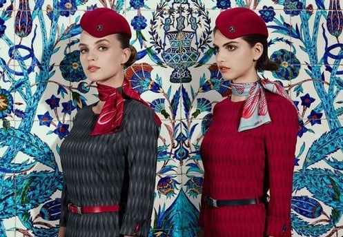 zdjęcie Milesa Aldridge’a prezentujące nową kolekcję uniformów Turkish Airlines