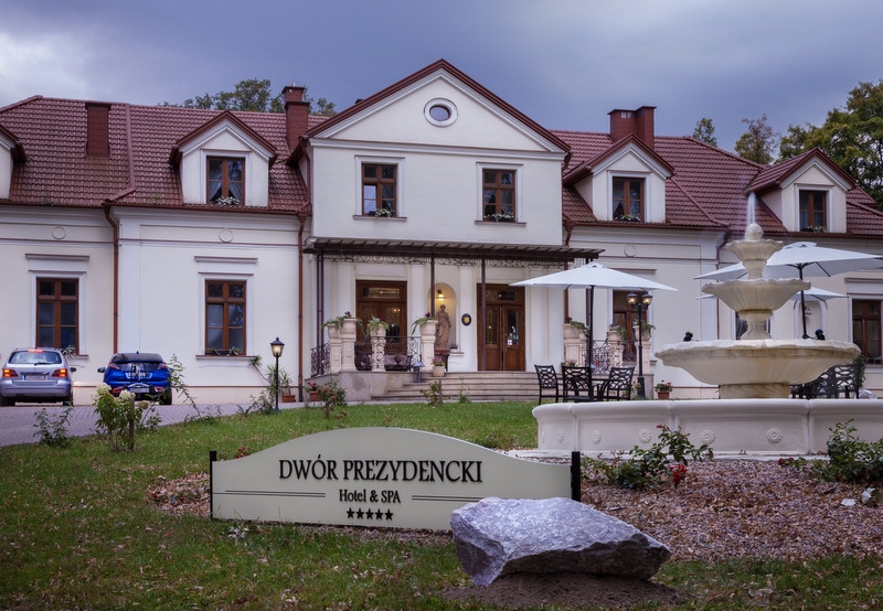 Dwór Prezydencki w Zgłobicach materiały prasowe