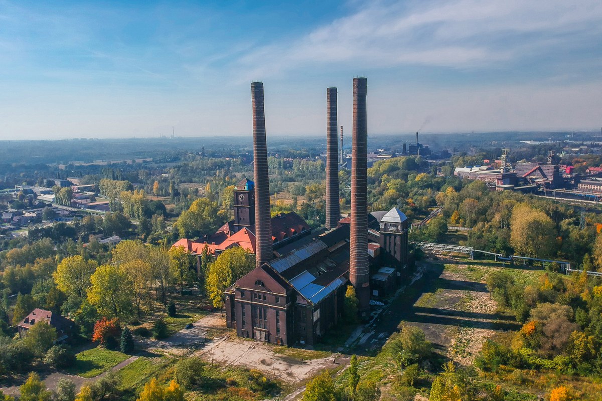 Elektrownia „Szombierki” powstała w roku 1920 w Bytomiu.