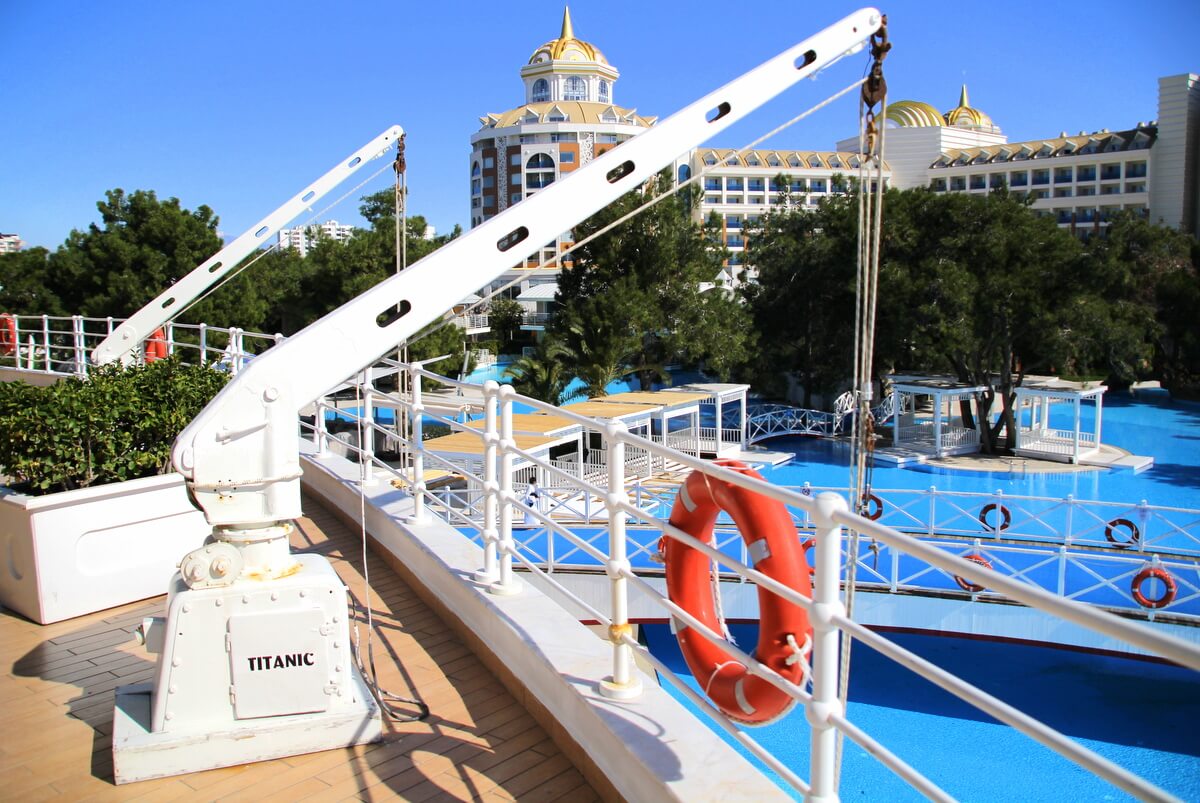 Jeden z hoteli tureckiej sieci Titanic Hotel Titanic w Turcji