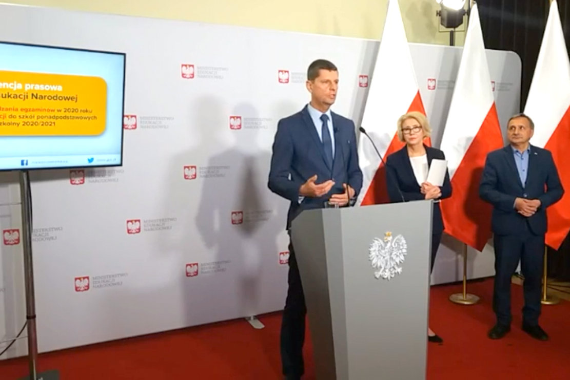 Minister Edukacji podczas dzisiejszej konferencji