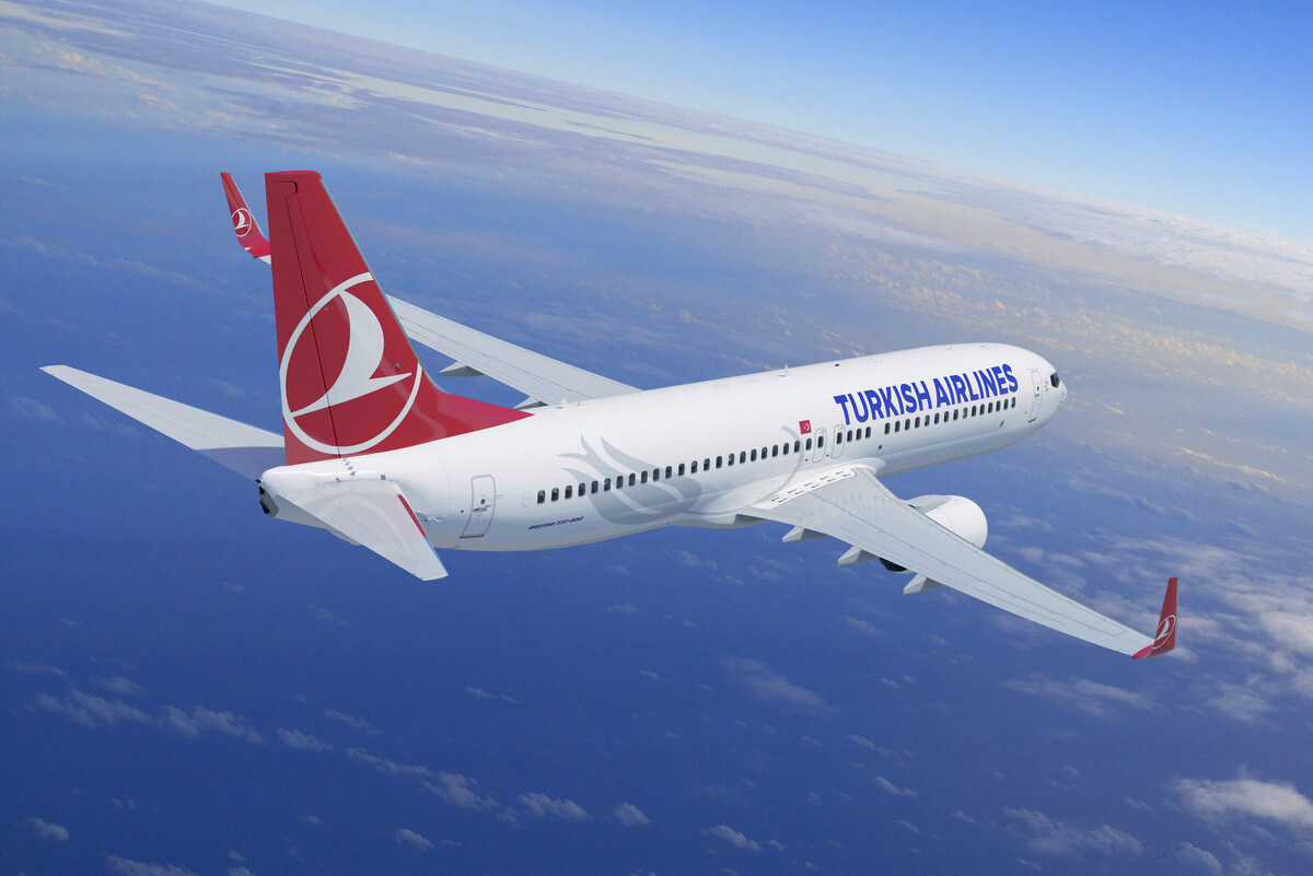 Samolot w barwach Turkish Airlines Turkish Airlines przesuwa wznowienie lotów