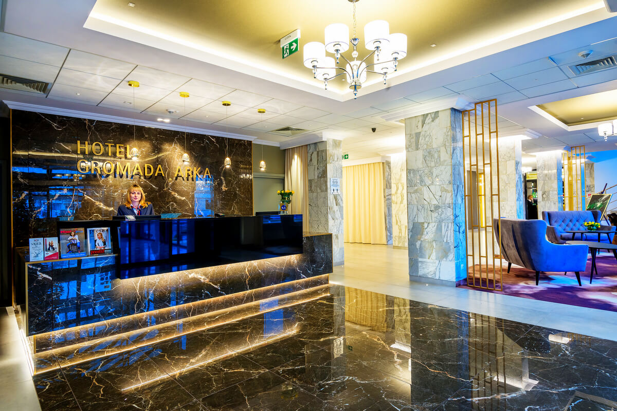 Nowa recepcja hotelu Gromada w Koszalinie Hotel Gromada w Koszalinie dobry dla gości indywidualnych i grupowych