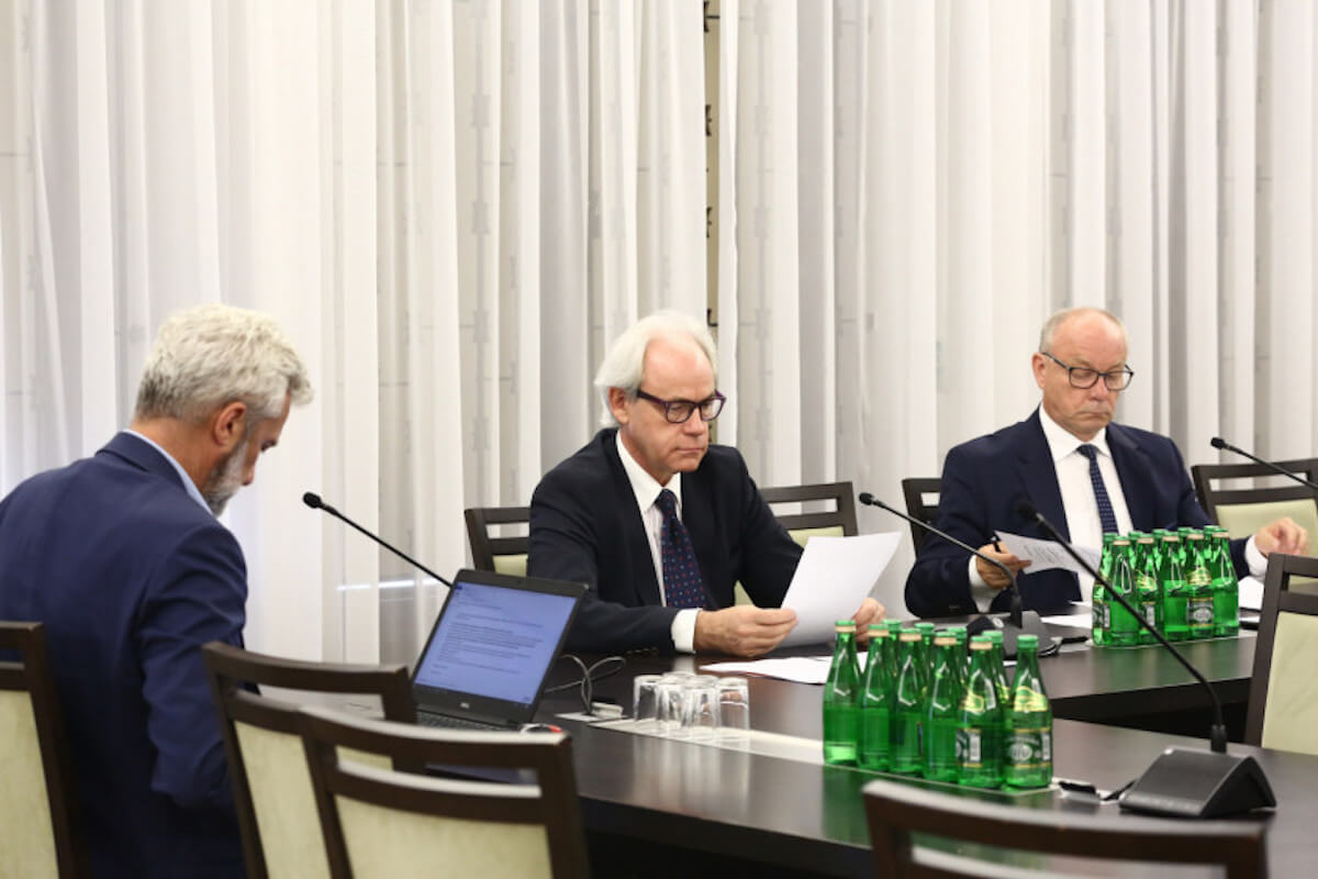 posiedzenie komisji senatu