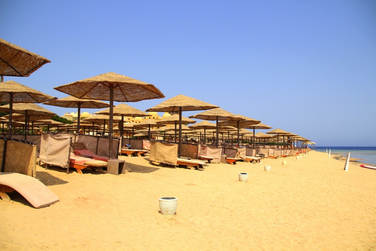 Plaża w Egipcie Macadi Bay Egipt dużo tańszy na zimę niż w ubiegłym roku