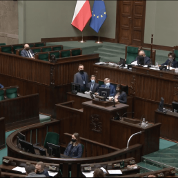 głosowanie w Sejmie nad przyjęciem tarczy antykryzysowej