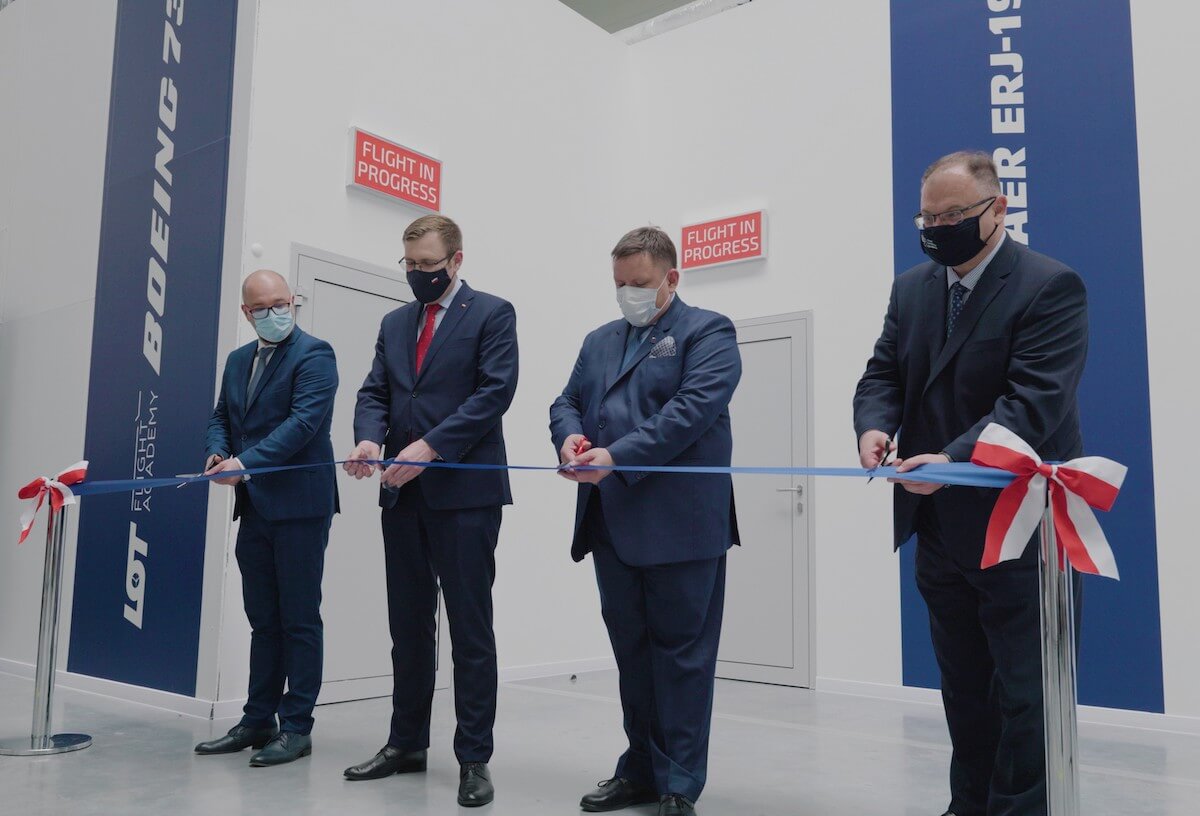 Otwarcie Centrum LOT dba o szkolenia swoich pilotów