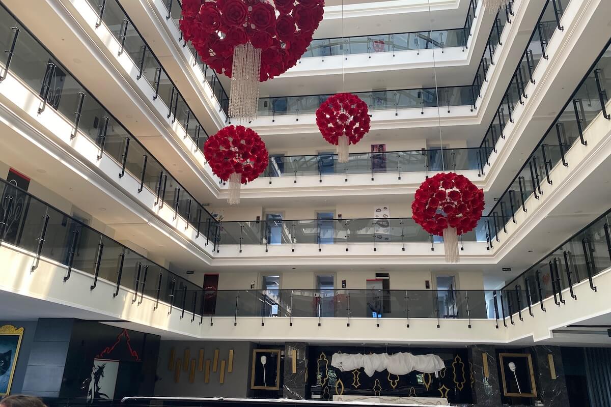 Lobby w hotelu Seaden Valentine