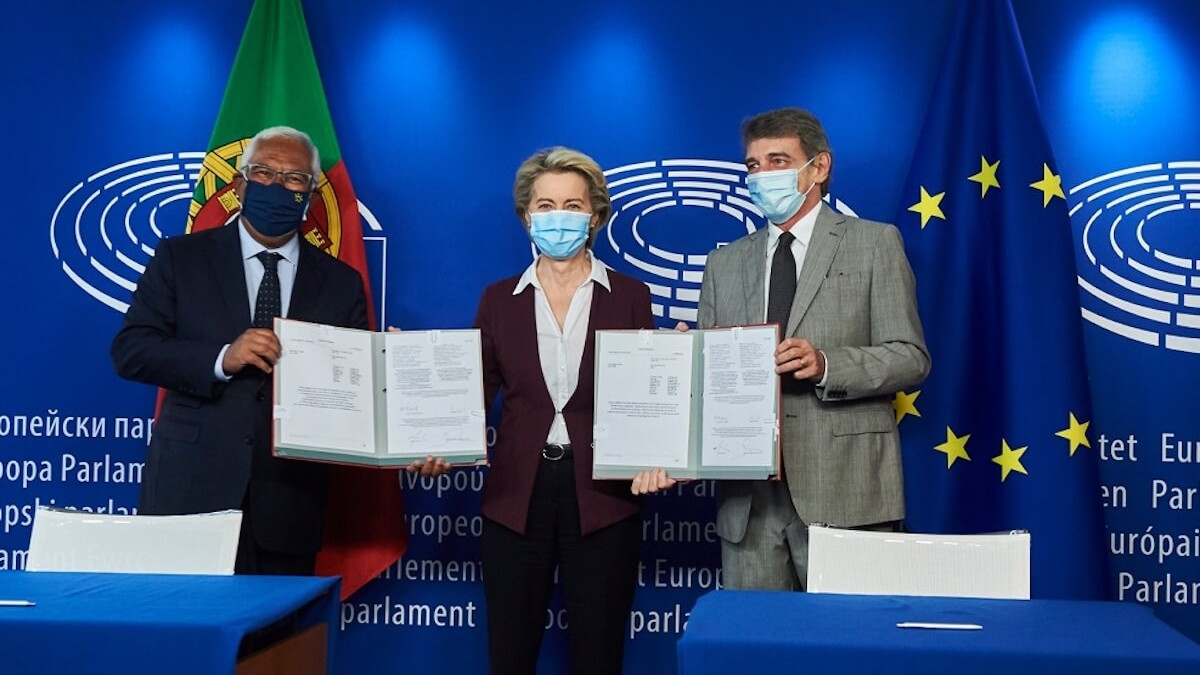 Podpisanie rozporządzenia w sprawie certyfikatu covid-19