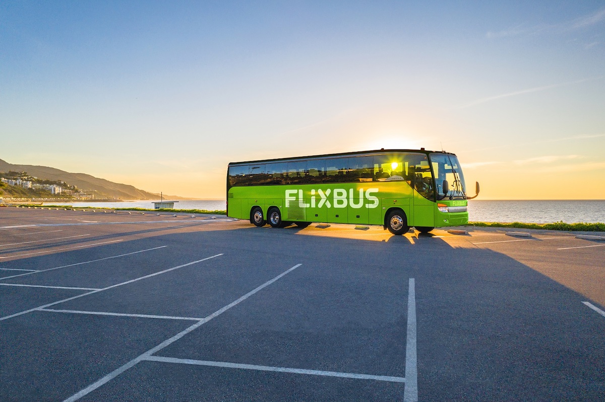 FlixBus kontynuuje ekspansję światową - wchodzi do Brayzlii