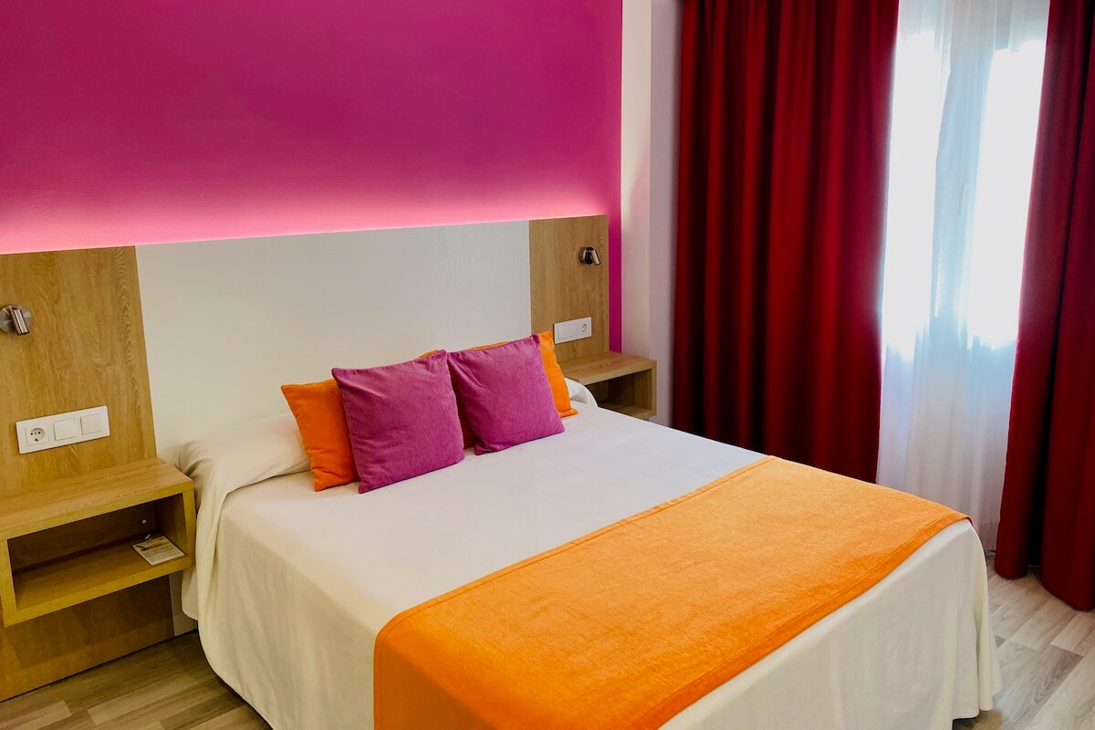 Sypialnia w apartamencie w Acuasol
