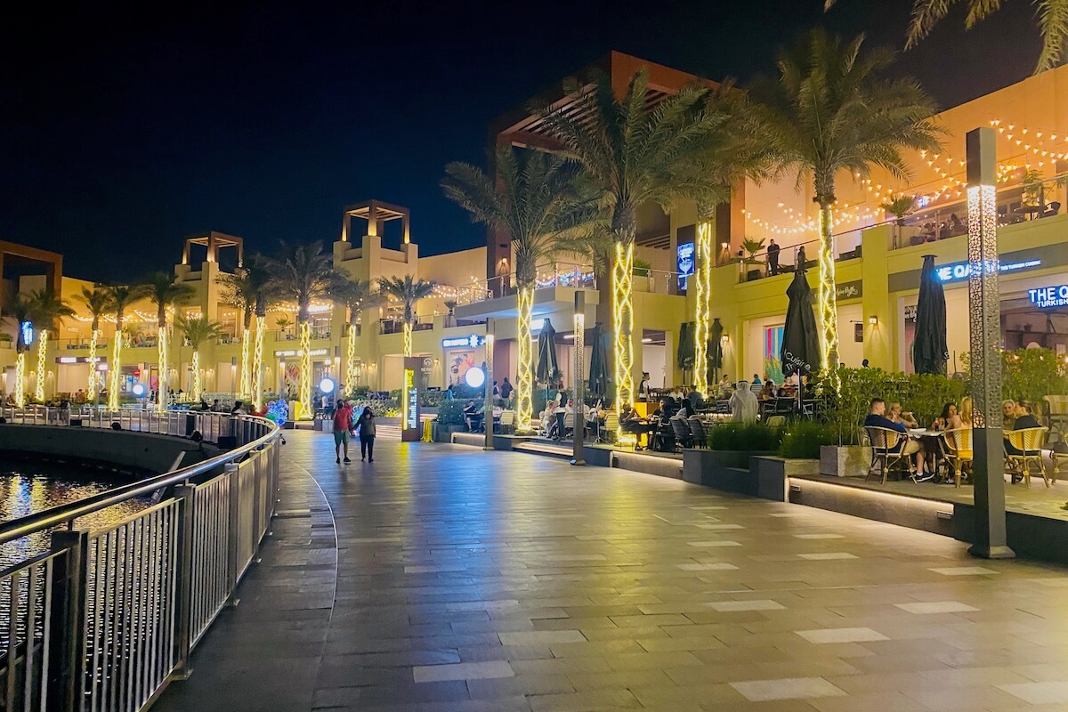 Promenada the Pointe na wyspie Palm Jumeirah