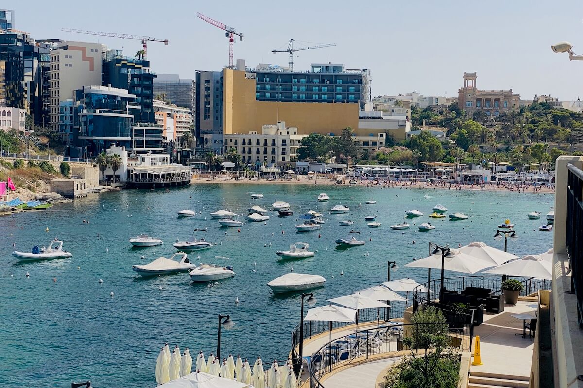 Widok na port z hotelu Marina 