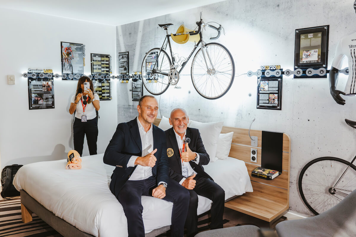 Pokój inspirowany motywami Tour de Pologne w hotelu Novotel Kraków City West