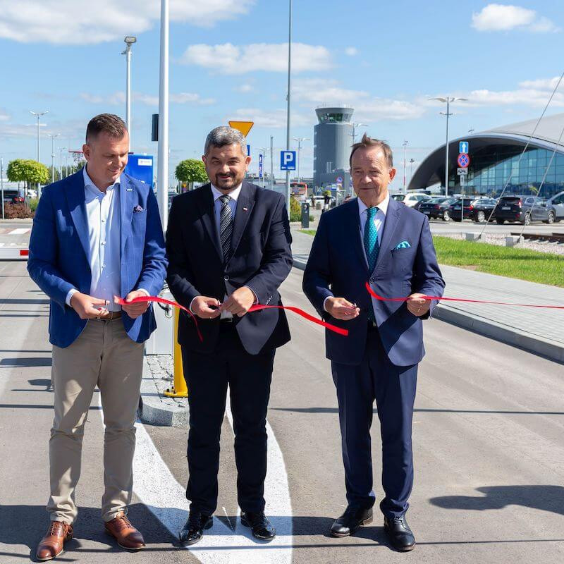 Otwarcie nowego parkingu przy lotnisku w Rzeszowie