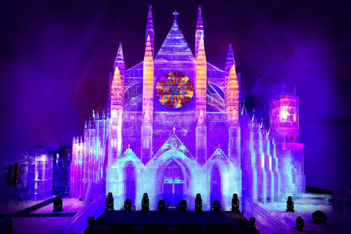 Tatrzańska Świątynia Lodowa w tym sezonie przedstawia Westminster Abbey