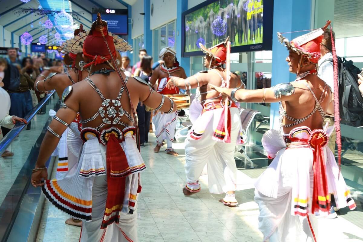 Uroczyste powitanie klientów Itaki na lotnisku w Colombo