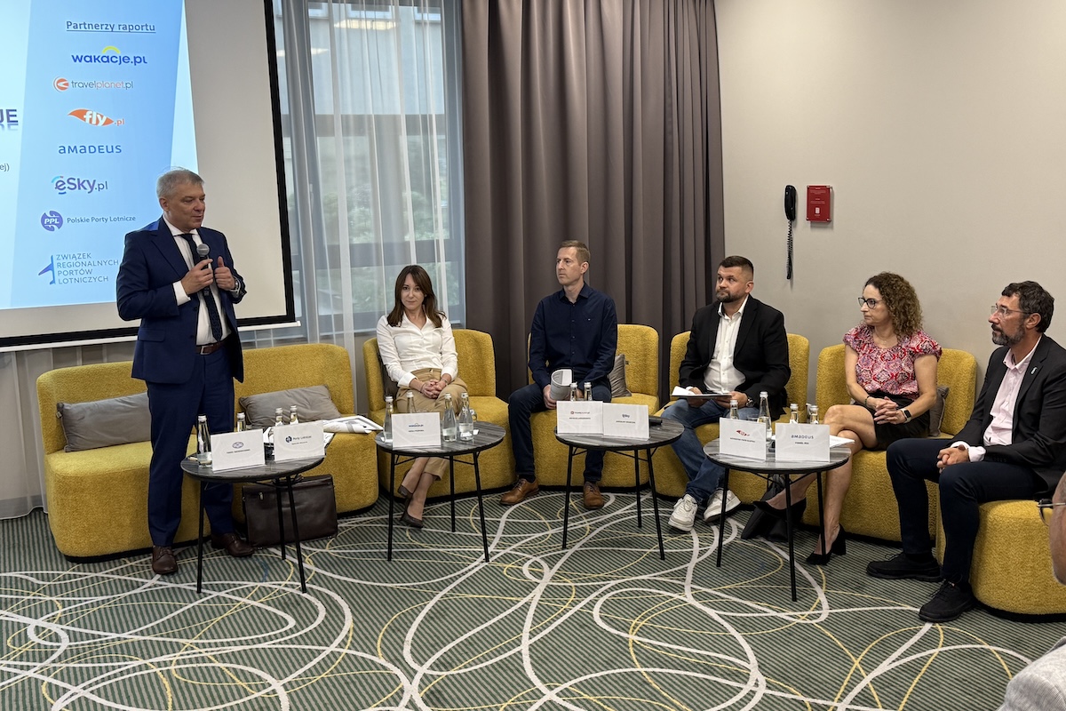 raport PIT zagraniczne wakacje Polaków