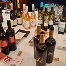 Prezentacja Bułgarskiej Organizacji Turystki Winiarakiej w Warszawie. /fot. Mieczysław Pawłowicz