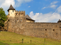 Zamki jak Stara Lubowla to jedna z wielu atrakcji Słowacji./fot.Mieczysław Pawłowicz