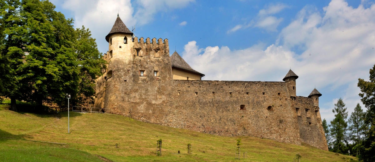Zamki jak Stara Lubowla to jedna z wielu atrakcji Słowacji./fot.Mieczysław Pawłowicz