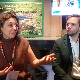 Maria Eugenia Oriani Ucros, i Jewgeni Patrouchev, przedstawiciele ProColombia prezentują atrakcje kraju. /fot. Mieczysław Pawłowicz