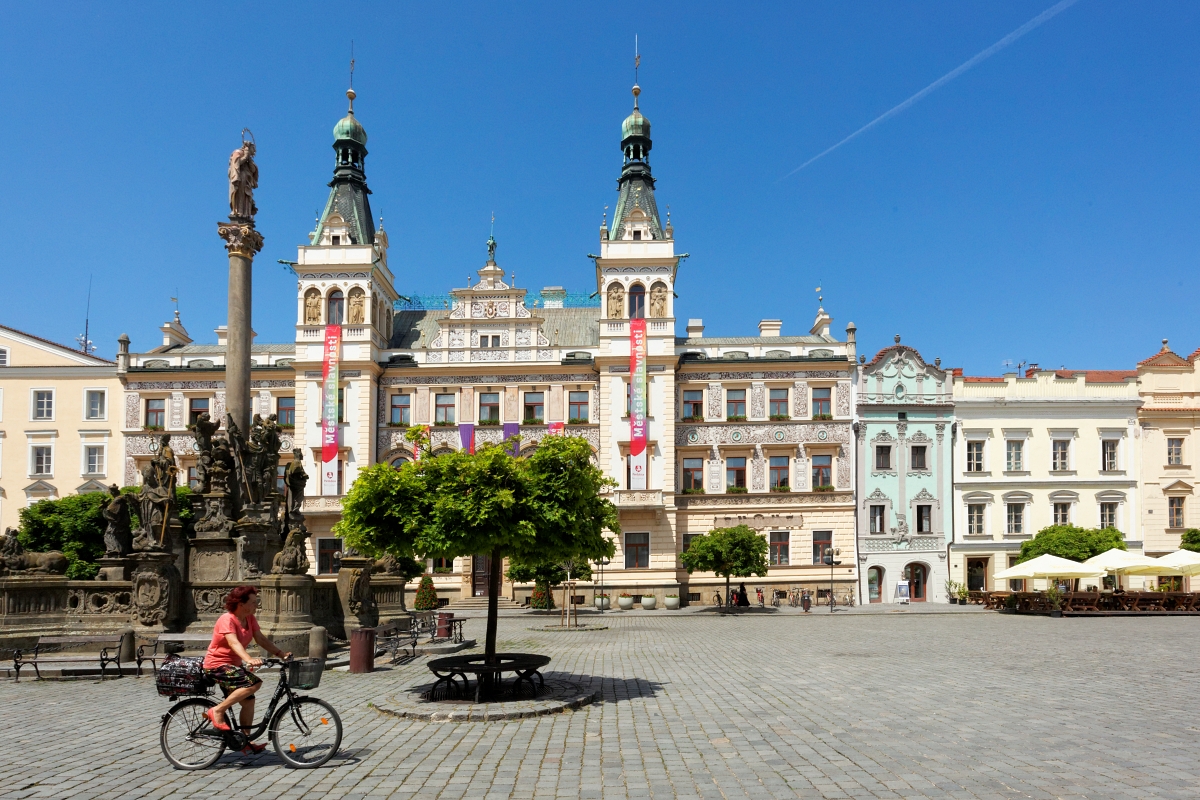 Pardubice prócz hipodromu szczycą się przepięknym rynkiem. /fot. Mieczysław Pawłowicz