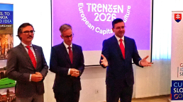 Panowie Martin Pavlik, Slovakia Travel, Martin Cimerman, Zastępca Ambasadora Republiki Słowackiej oraz Adrian Kromka, Słowacki Instytut Kultury otworzyli konferencję prasową Trenczyna./fot. Mieczysław Pawłowicz