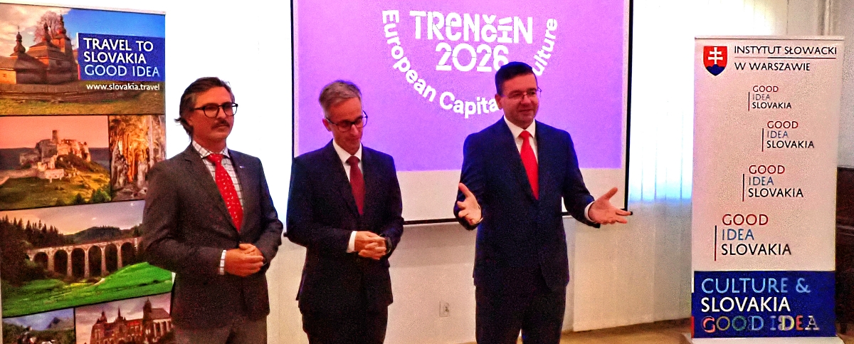 Panowie Martin Pavlik, Slovakia Travel, Martin Cimerman, Zastępca Ambasadora Republiki Słowackiej oraz Adrian Kromka, Słowacki Instytut Kultury otworzyli konferencję prasową Trenczyna./fot. Mieczysław Pawłowicz